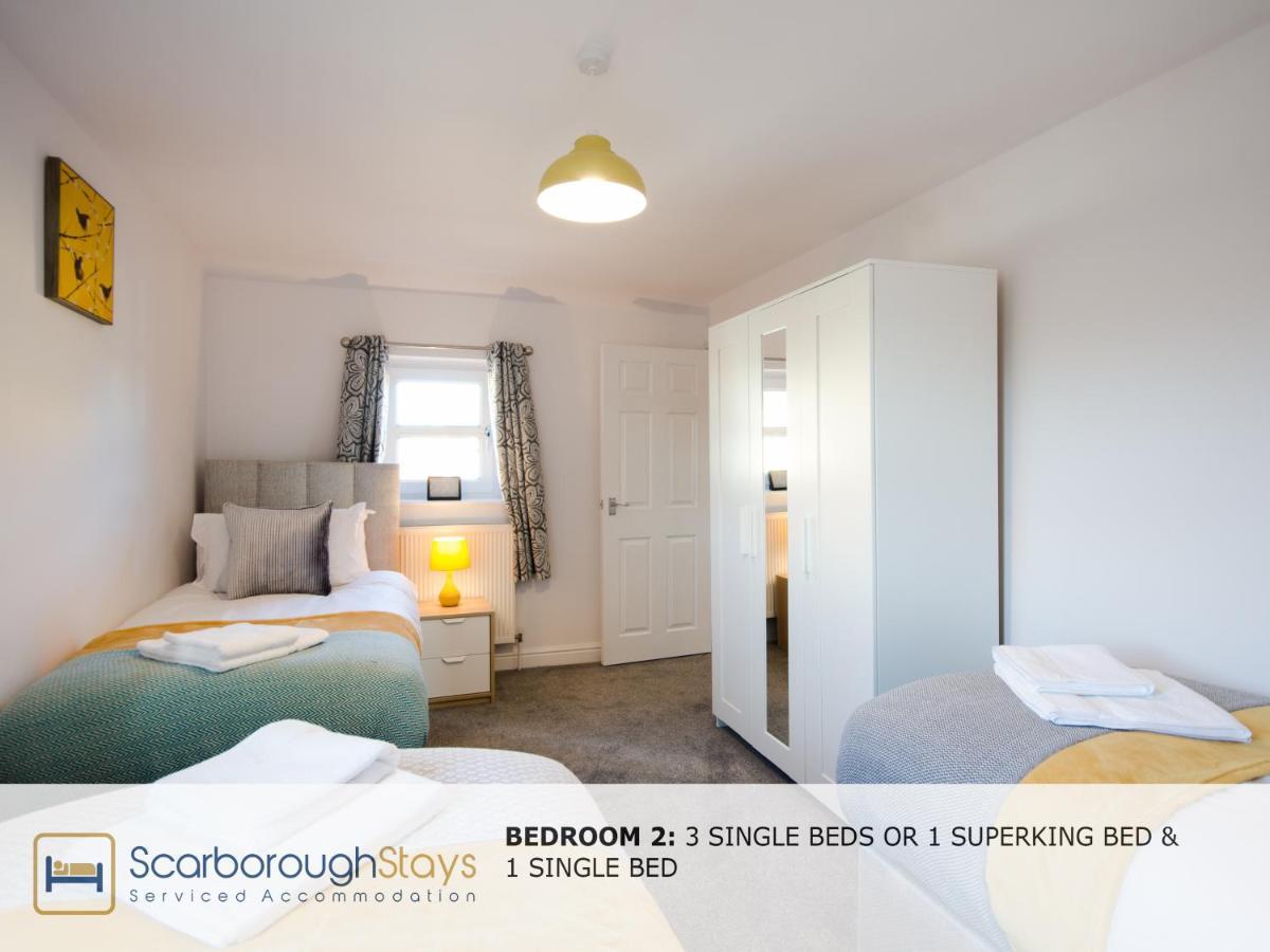 Hibernia Place, 3 Bedroom Townhouse With Patio & Seating Area - Free Parking Scarborough Extérieur photo