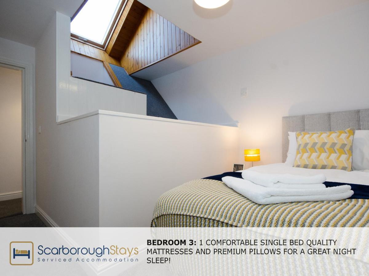 Hibernia Place, 3 Bedroom Townhouse With Patio & Seating Area - Free Parking Scarborough Extérieur photo