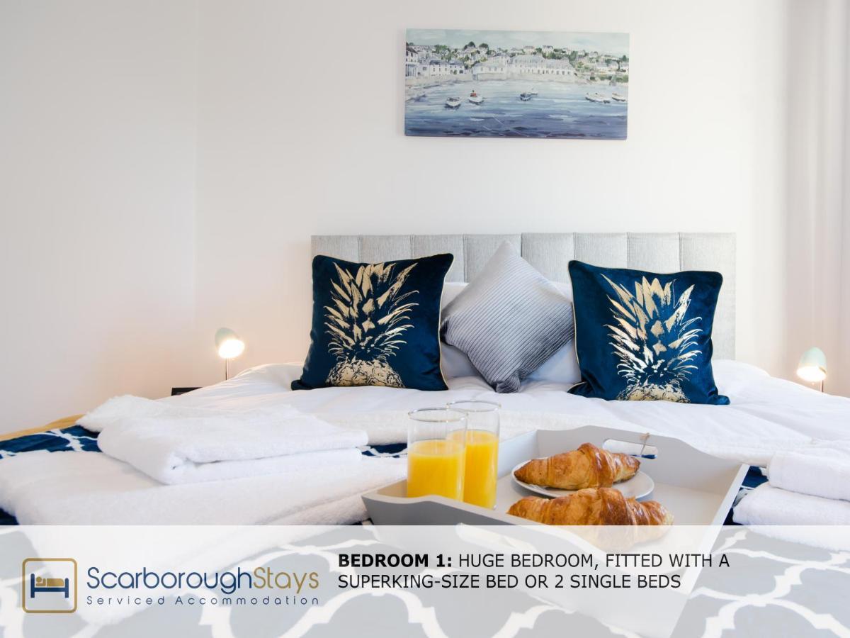 Hibernia Place, 3 Bedroom Townhouse With Patio & Seating Area - Free Parking Scarborough Extérieur photo